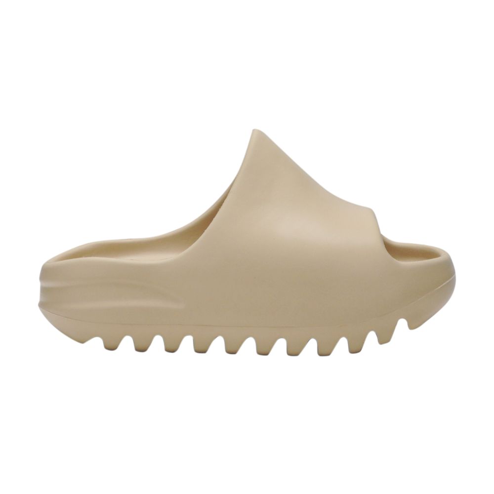 Yeezy Slides Kids 'Desert Sand' | Tan | Kid's Size 13