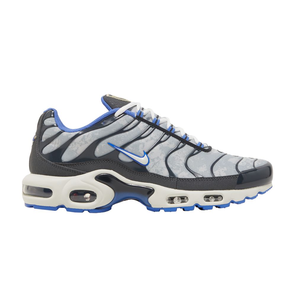 NIKE AIR MAX PLUS SE 'SOCIAL FC'