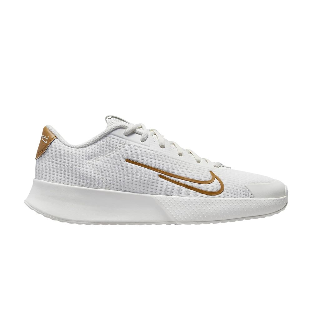 Pre-owned Nike Wmns Court Vapor Lite 2 Hc 'sail Desert Ochre' In Cream