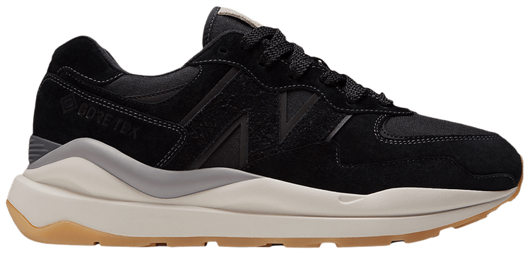 5740 GORE TEX Black Moonbeam