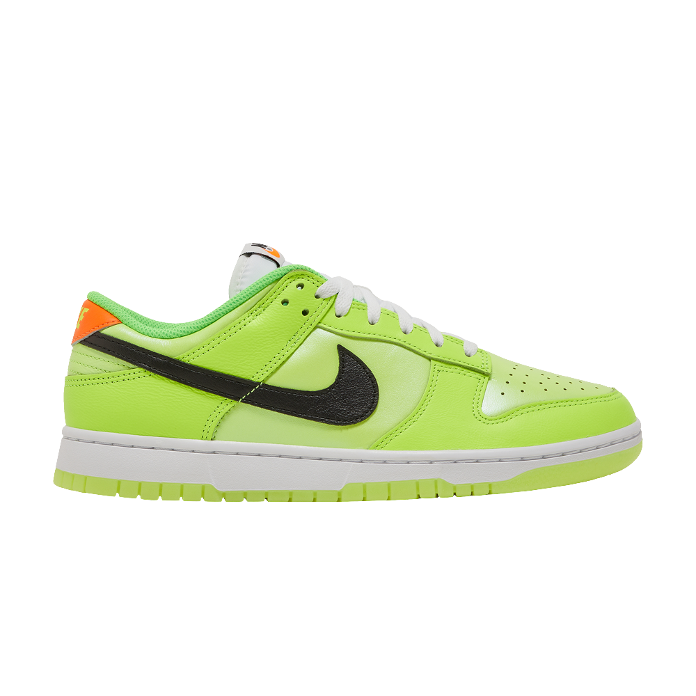 Pre-owned Nike Dunk Low Se 'volt' In Green
