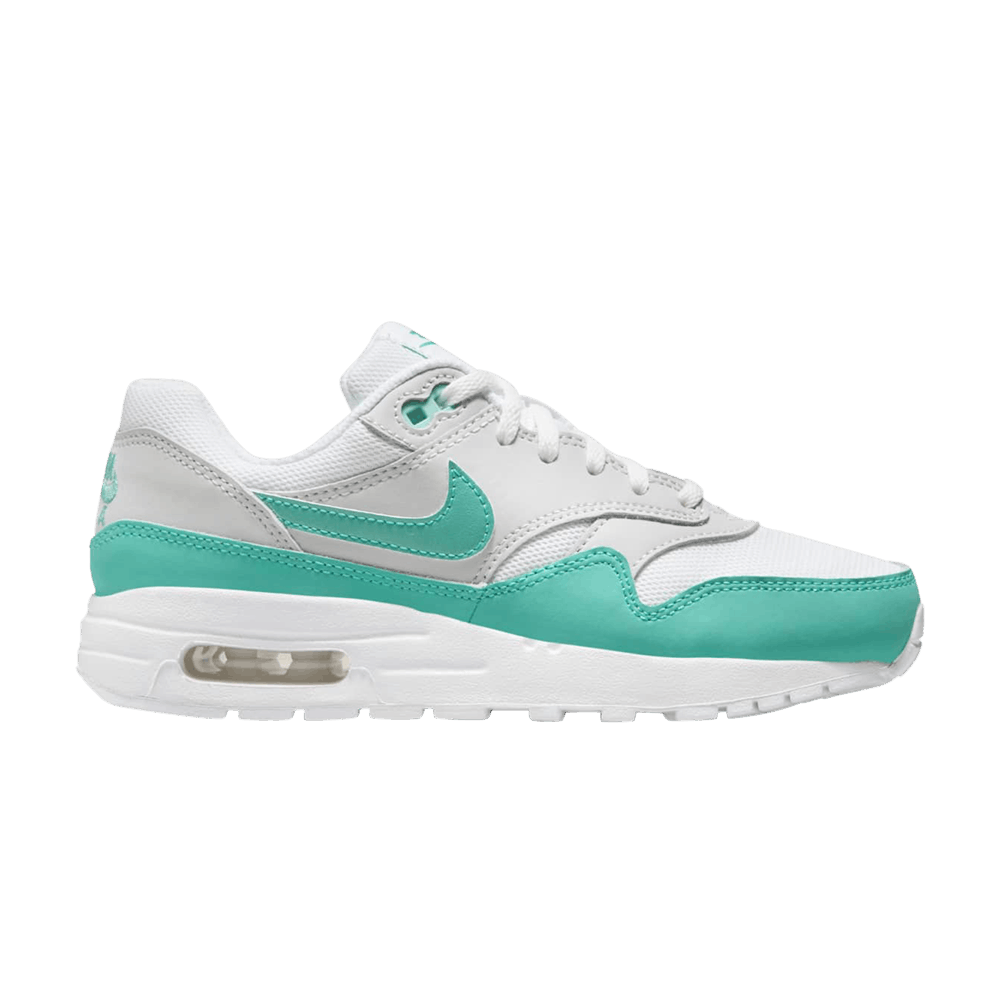 seafoam green nike air max