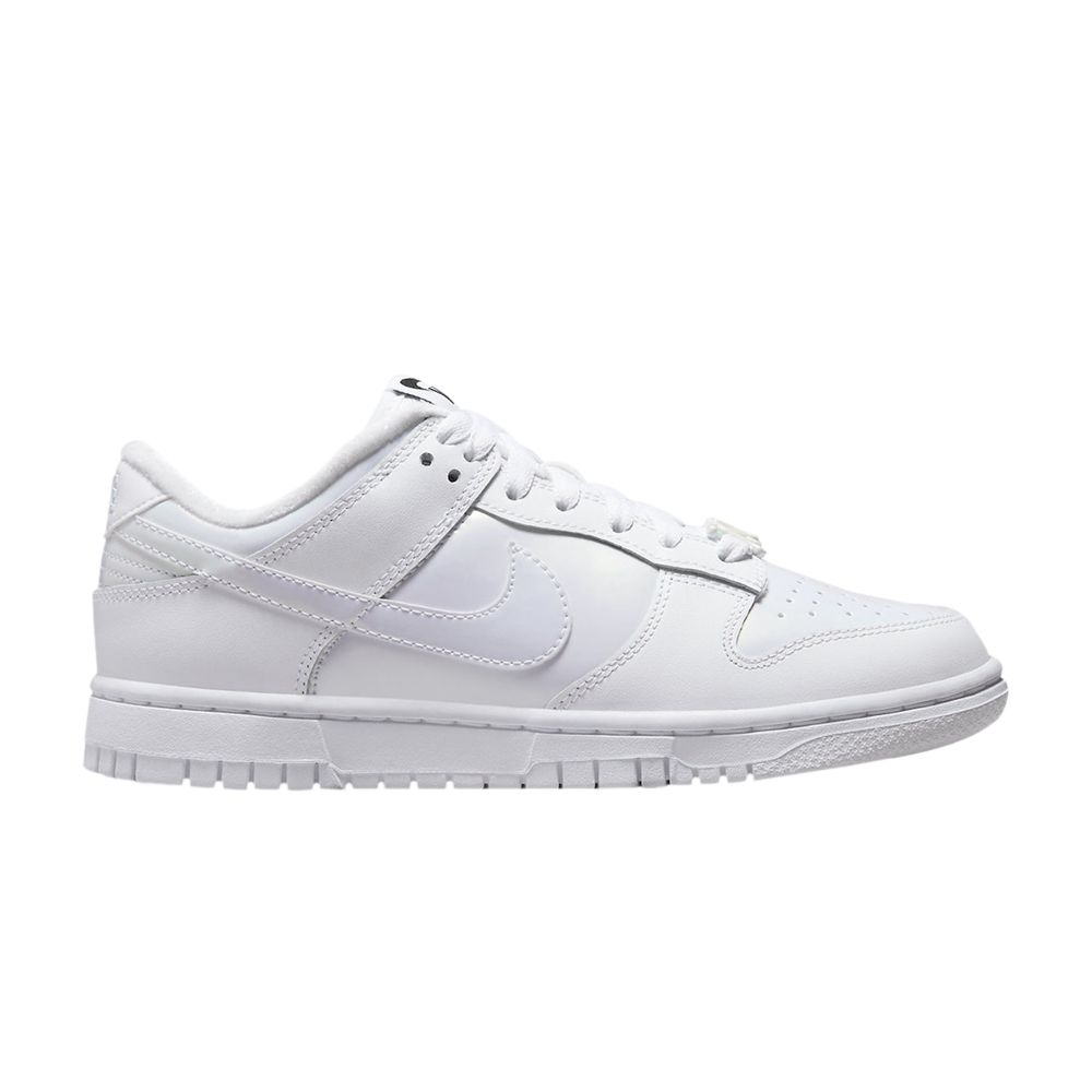 Pre-owned Nike Wmns Dunk Low Se 'dance Pack - White Iridescent'