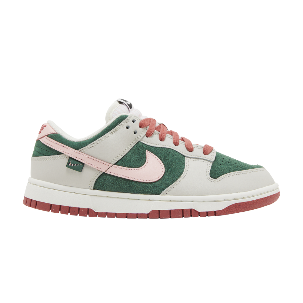 Pre-owned Nike Wmns Dunk Low Se 'all Petals United' In Green
