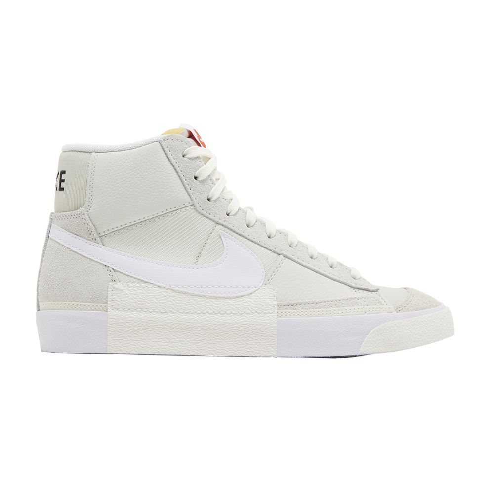 NIKE BLAZER MID '77 PRO CLUB 'REMASTERED - LIGHT BONE'