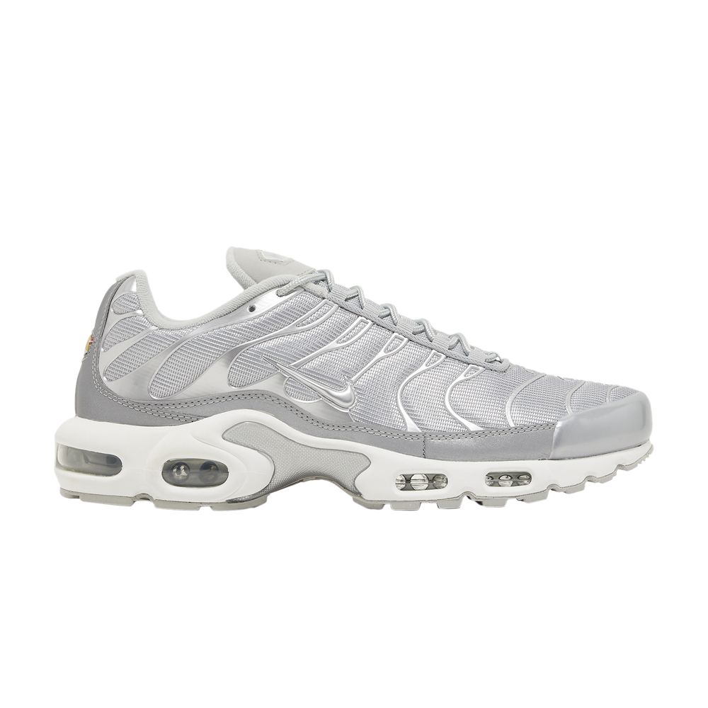Click to view more detailed imagery on our partner's website Pre-owned Nike Air Max Plus 'metallic Silver'
