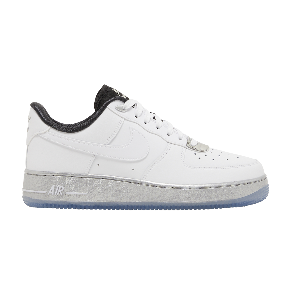Pre-owned Nike Wmns Air Force 1 07 Se 'chrome Pack - White'