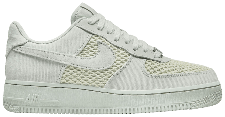 Nike Wmns Air Force 1 07 Light Silver