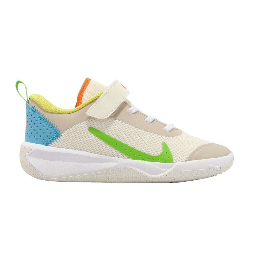 Pre-owned Nike Omni Multi-court Ps 'play Freely' | Cream | Kid's Size 1 In White