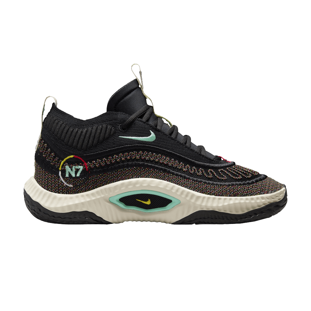 nike zoom cosmic unity