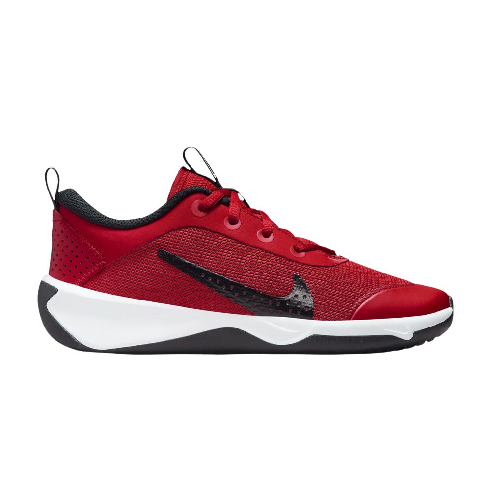 Pre-owned Nike Omni Multi-court Gs 'university Red Black' | Kid's Size 3.5