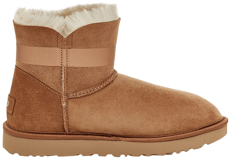 UGG Wmns Karlie Brooch Boot Chestnut