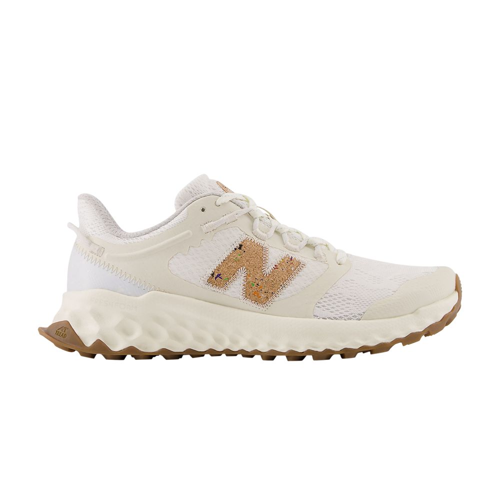 Pre-owned New Balance Wmns Fresh Foam Garoé 'sea Salt Cork' In Cream