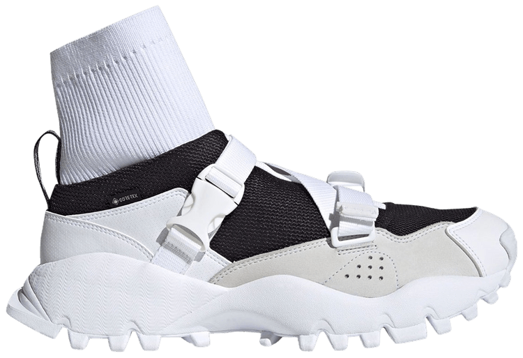 Hyke adidas seeulater store
