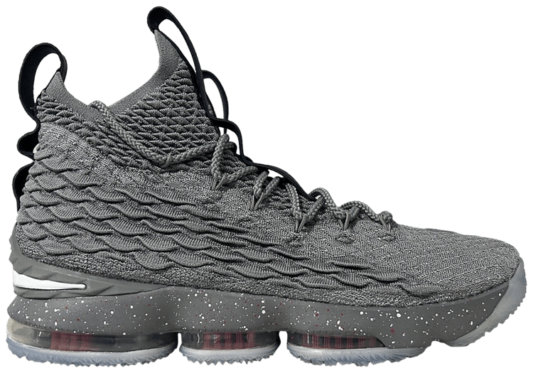 LeBron 15 'Uconn Alternate Away' Sample