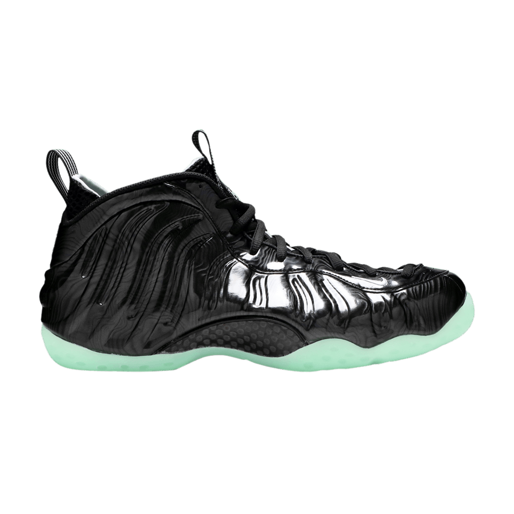 Nike foams on sale 2025