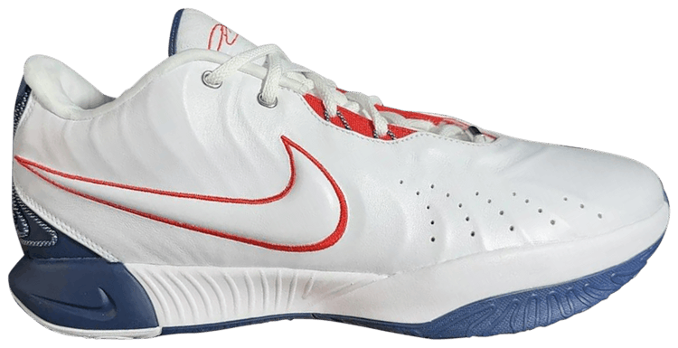 Nike LeBron 21 UConn Home PE