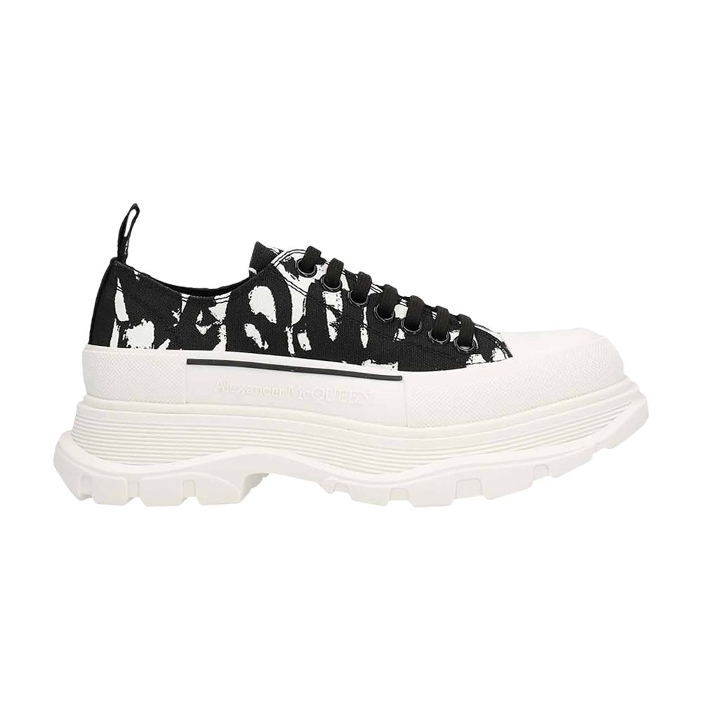 Pre-owned Alexander Mcqueen Graffiti Tread Slick Low Lace Up 'black White' | Men's Size 40