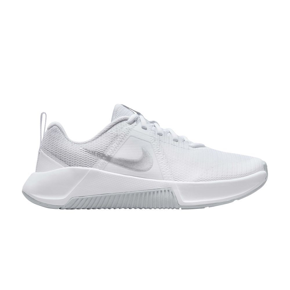 Pre-owned Nike Wmns Mc Trainer 3 'white Metallic Platinum'