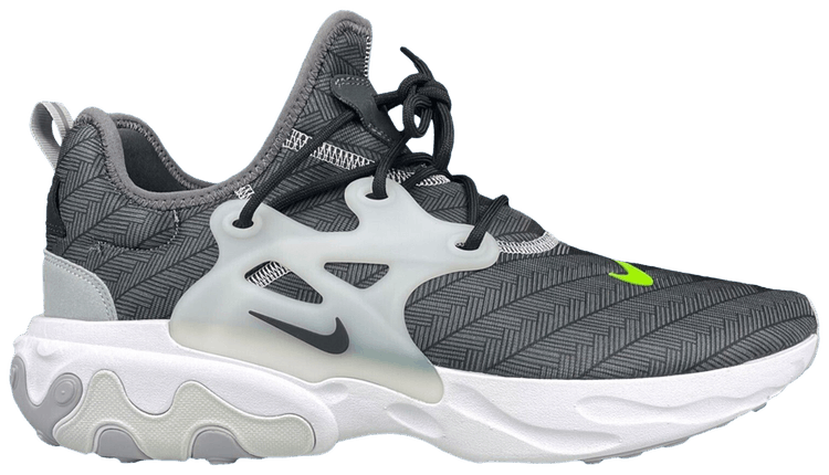 Presto react sneaker best sale