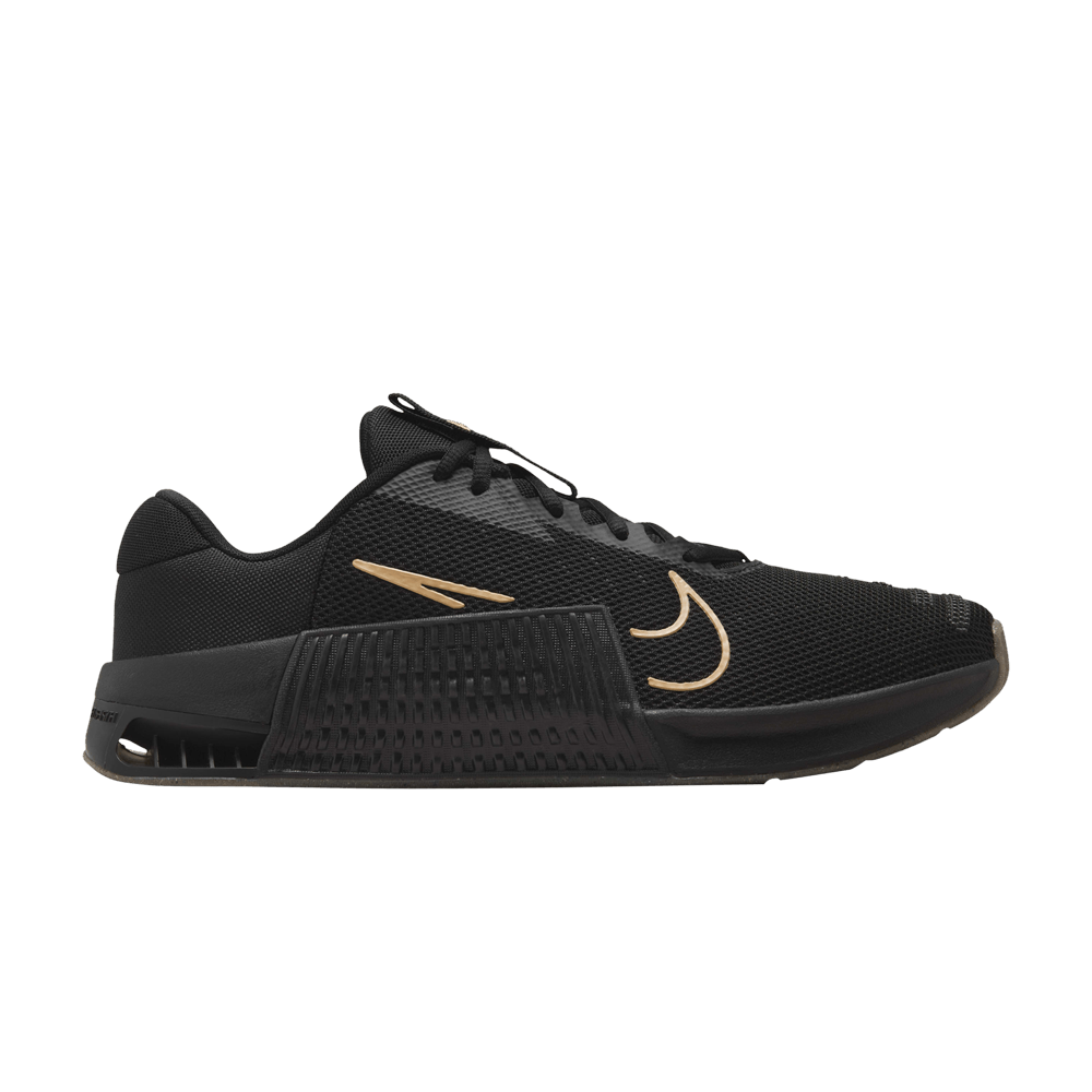 nike metcon black and gold