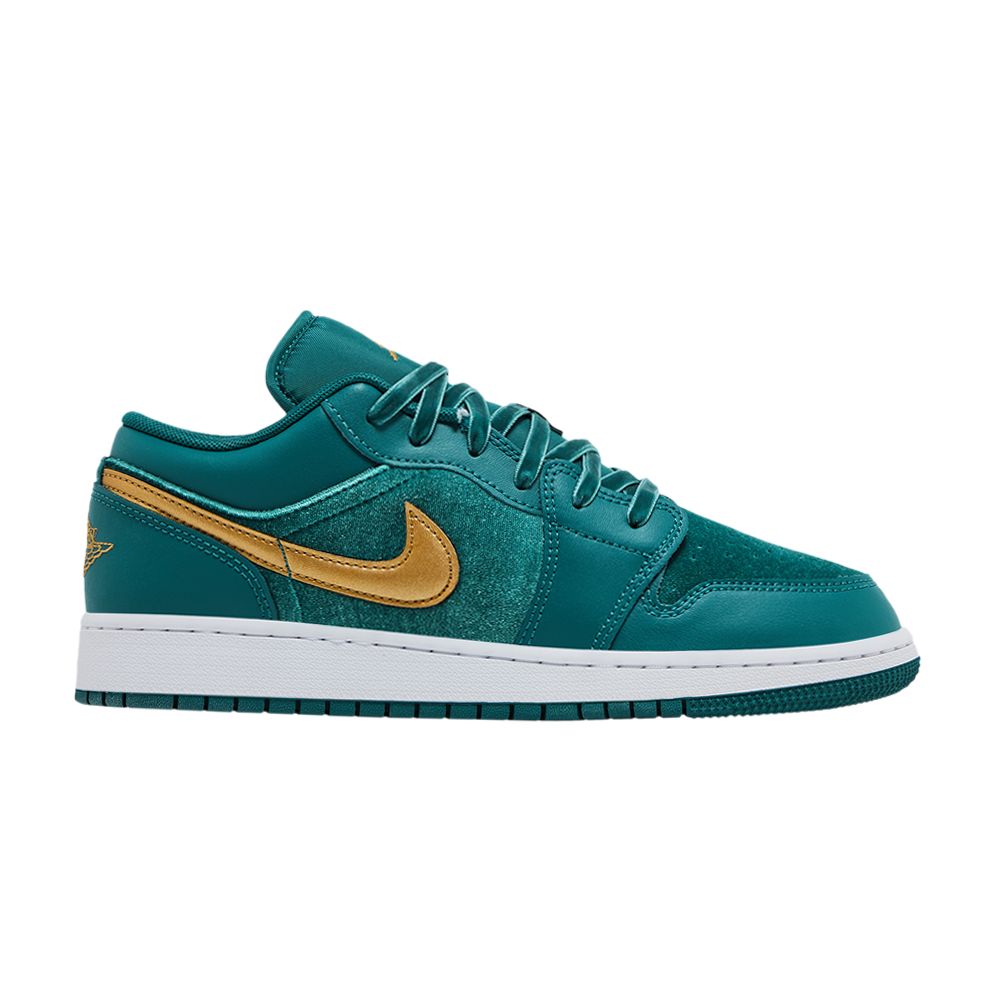 Pre-owned Air Jordan 1 Low Se Velvet Gs 'geode Teal Velvet' | Kid's Size 4 In Blue