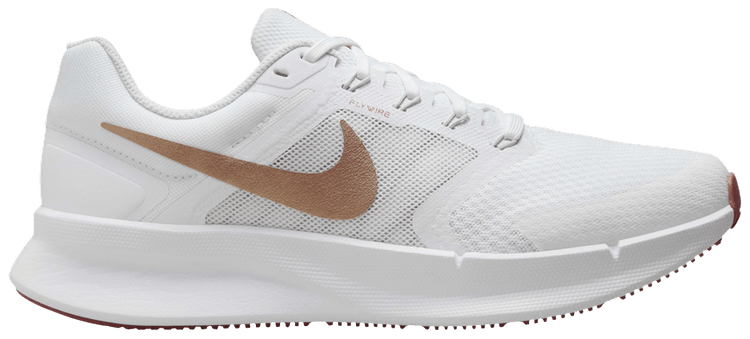 Nike run swift women's running shoes white clearance