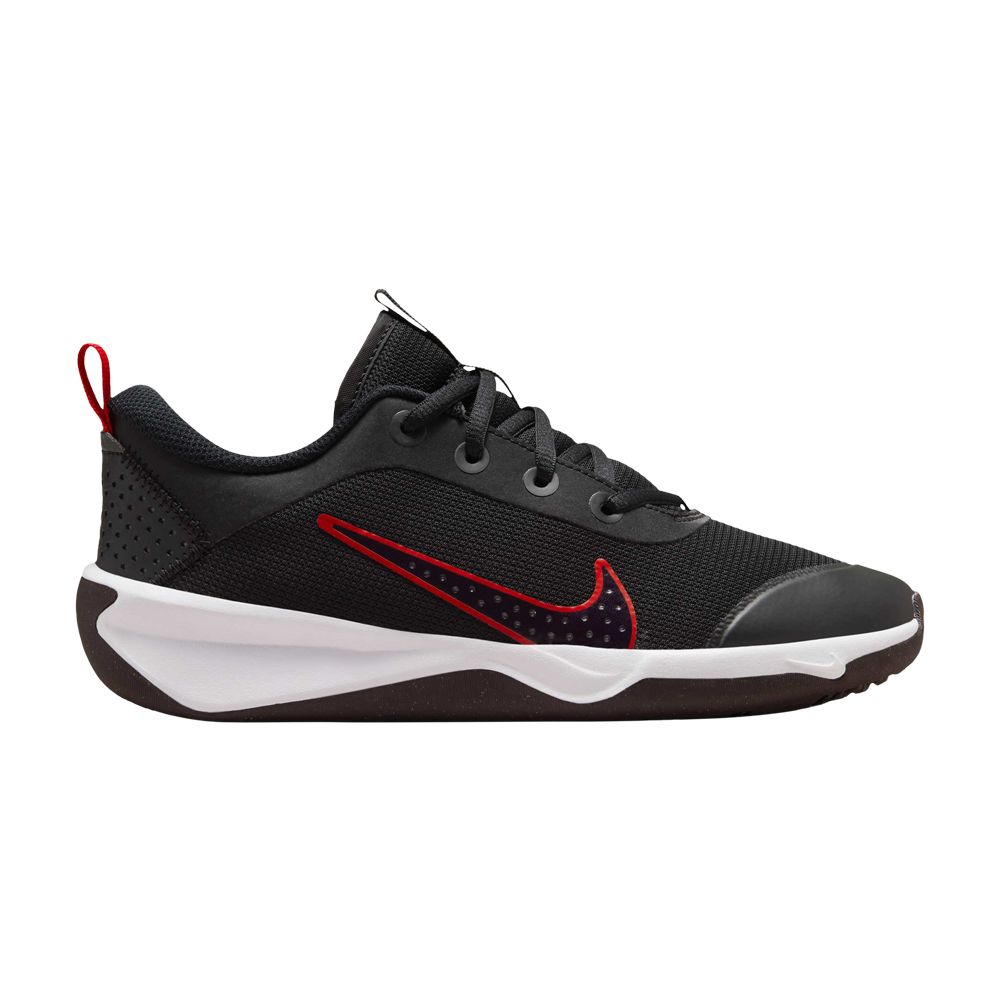 Pre-owned Nike Omni Multi-court Gs 'black Gym Red' | Kid's Size 4