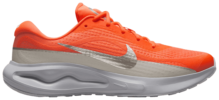 Nike Journey Run Premium Hyper Crimson