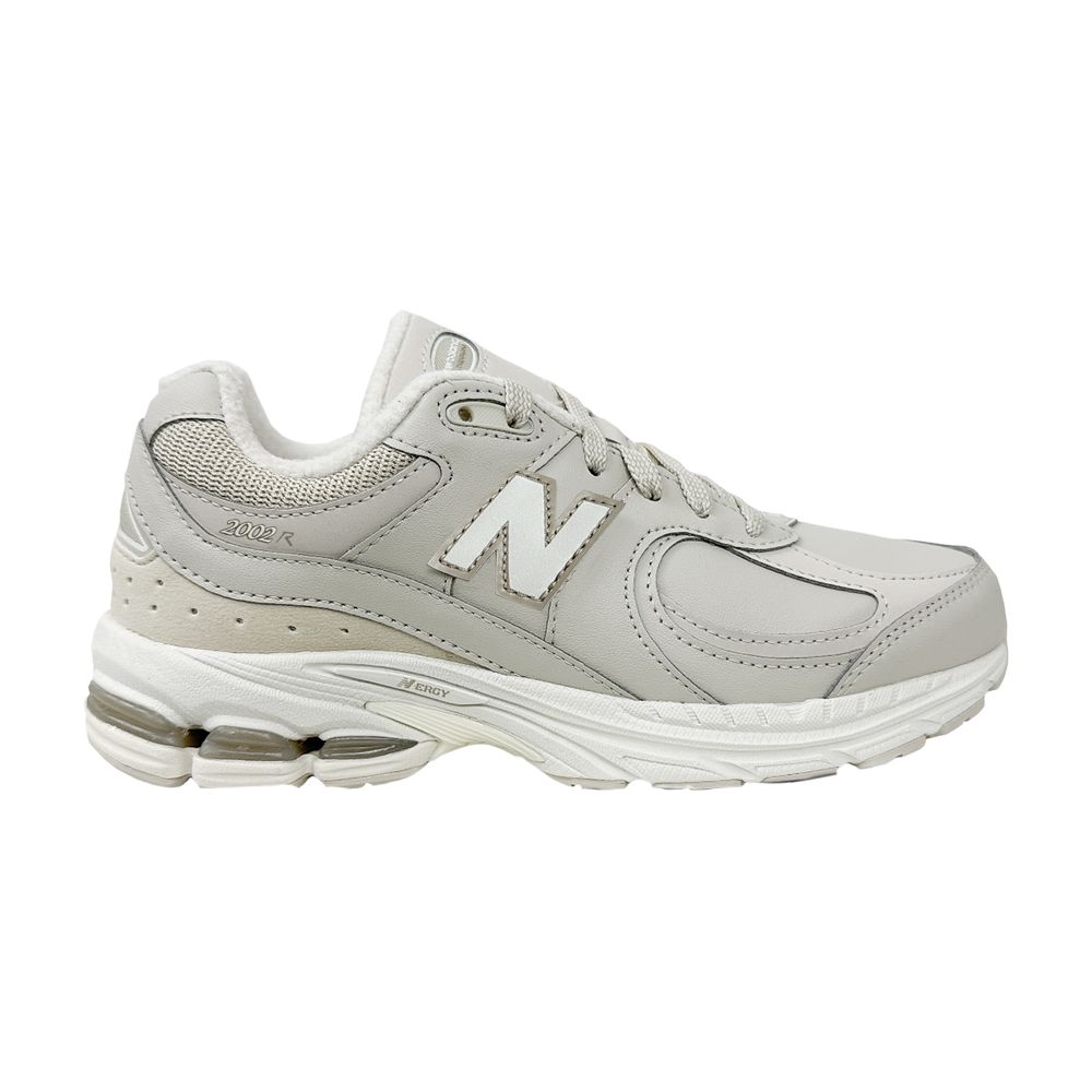 Pre-owned New Balance 2002r Big Kid 'beige Fleece Lined' | Cream | Kid's Size 4