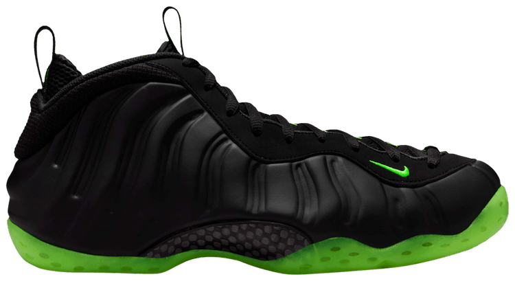 foamposite volt volt black