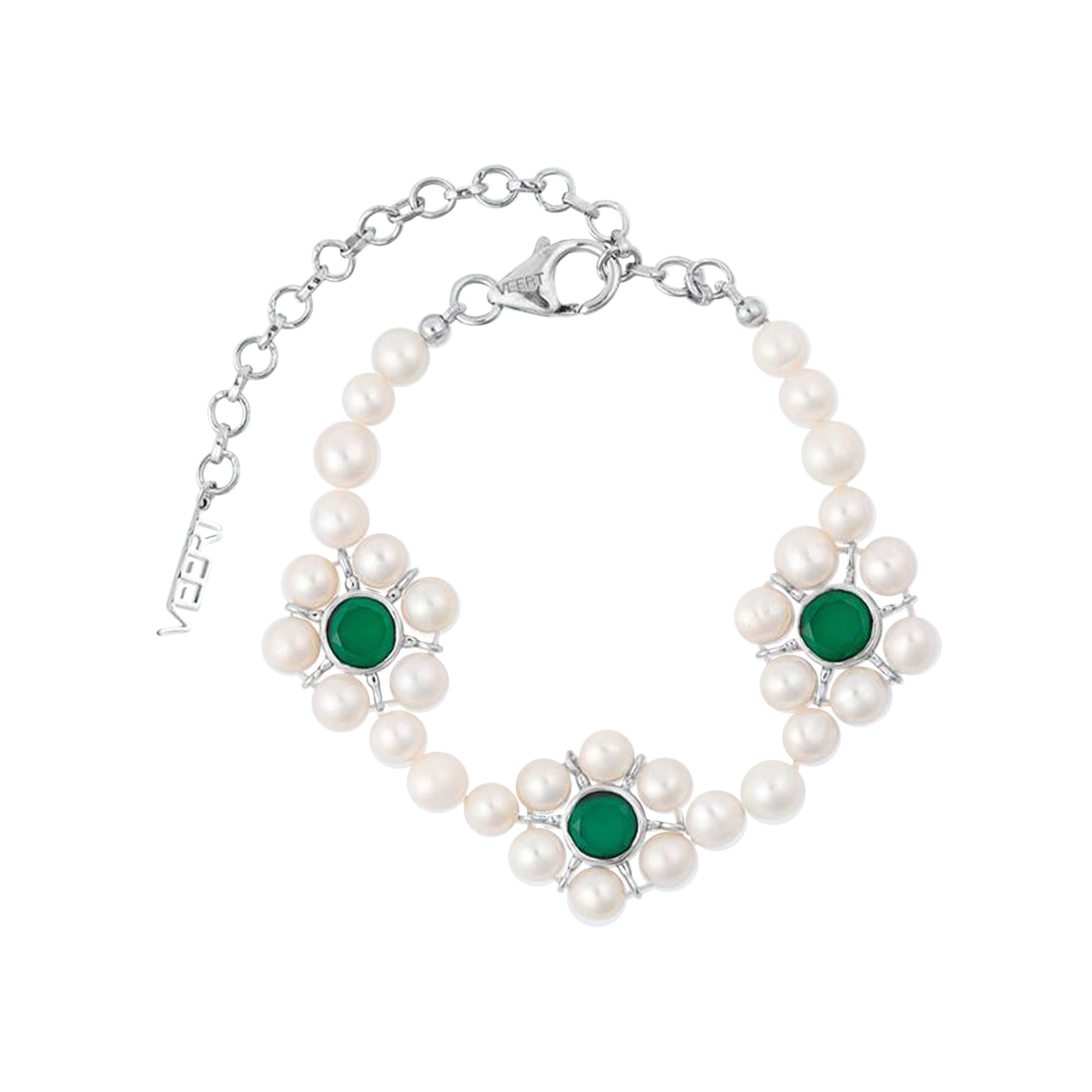 Pre-owned Veert The Trio Flower Pearl Bracelet 'white Gold/pearl/green Onyx' | Men's Size Onesize