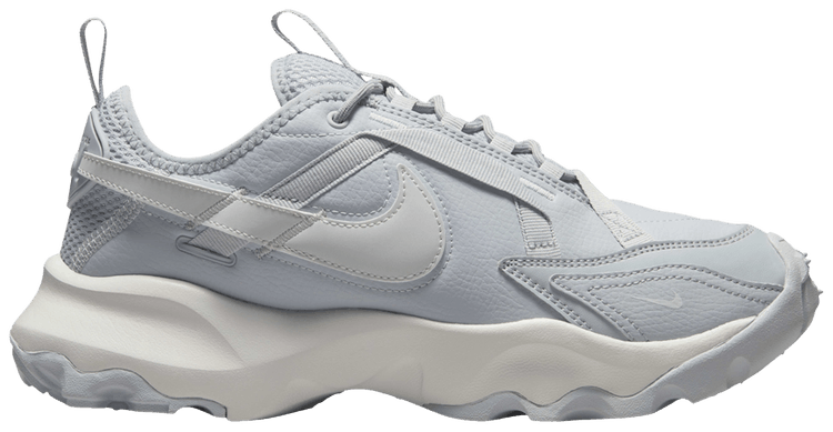 Nike Wmns TC 7900 Wolf Grey