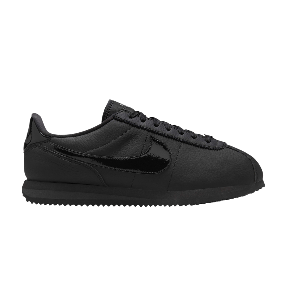 nike cortez total black
