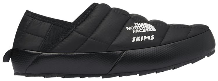 SKIMS x The North Face Wmns Thermoball Traction Mule 5 Onyx