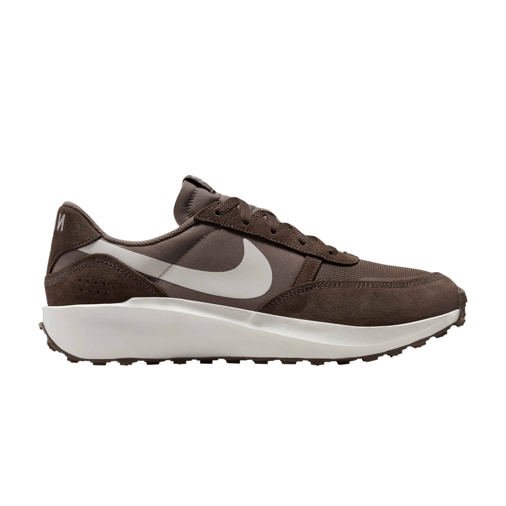 nike waffle brown