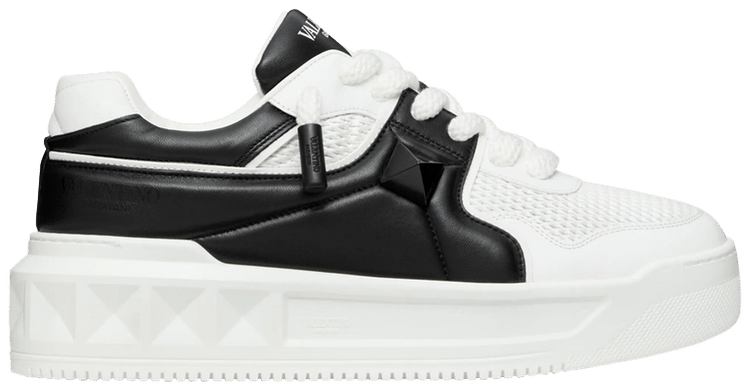 Valentino One Stud Low White Black