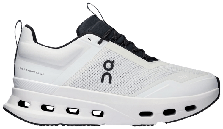 ON Wmns Cloudnova X White Black