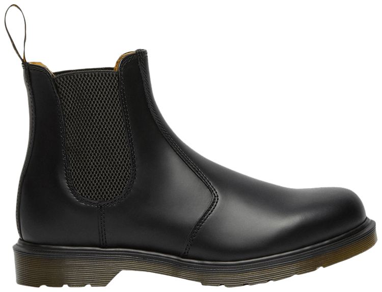 Dr Martens 2976 Smooth Leather Chelsea Boot Black