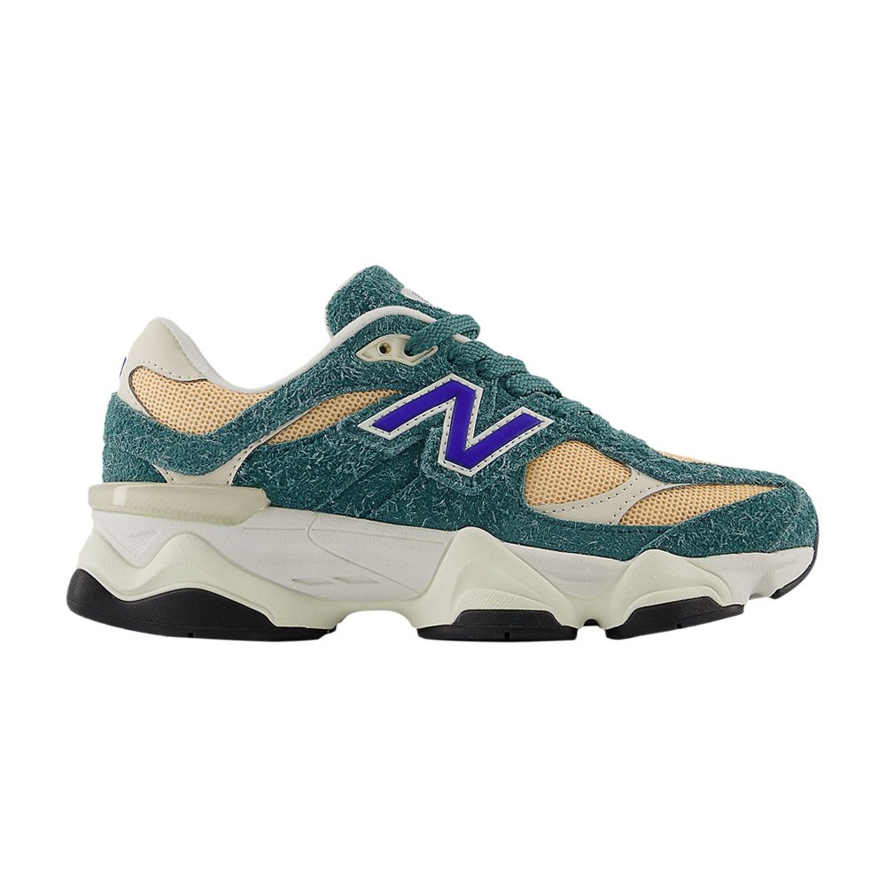New Balance 9060 Big Kid 'New Spruce Peach Blossom' | Green | Kid's Size 3.5 - GC9060GP