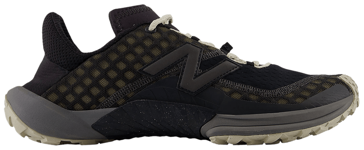 New Balance Minimus Trail Black Tan