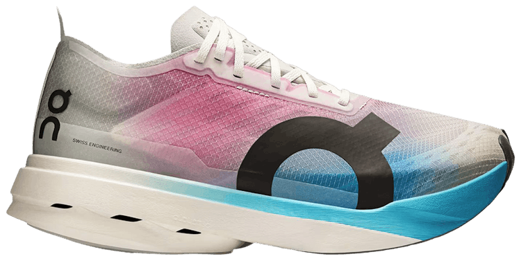 Wmns Cloudboom Strike White Horizon