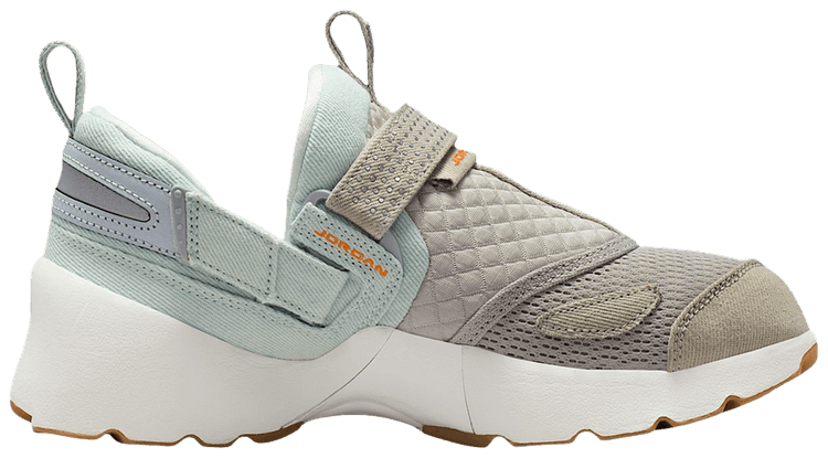Wmns Air Jordan Trunner LX Gum Medium Brown Bright Ceramic