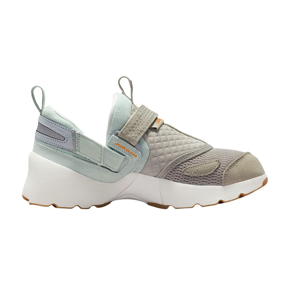 Pre-owned Air Jordan Wmns Trunner Lx 'gum Medium Brown Bright Ceramic' | Blue | Women's Size 9.5