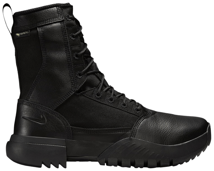 Nike SFB Air Field Ukiah 8 GORE TEX BlackBlack