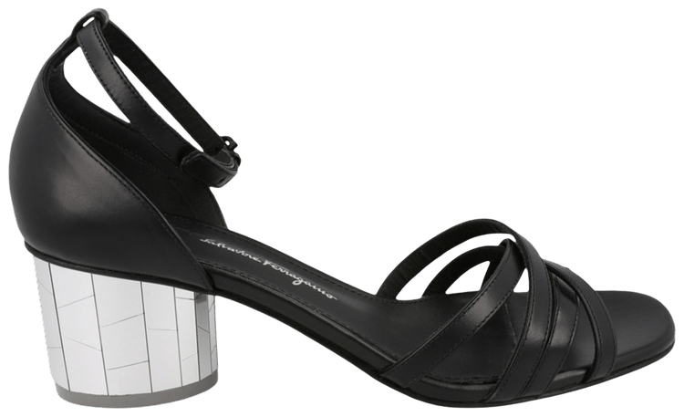 Wmns Ferragamo Flor 55 Sandal Black