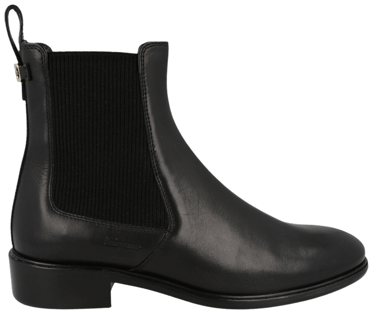 Wmns Ferragamo Oddo Chelsea Boot Black