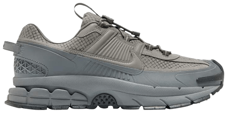 Nike Zoom Vomero 5 Roam Metallic Platinum