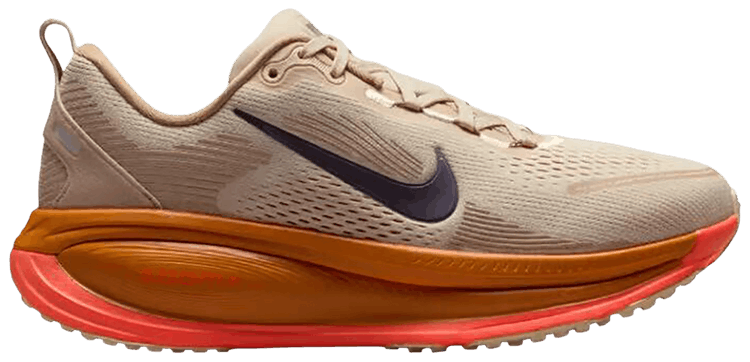 Nike Vomero 18 Running Poets