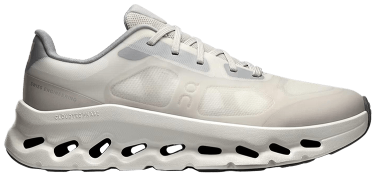 ON Wmns Cloudtilt Remix Alloy Ivory